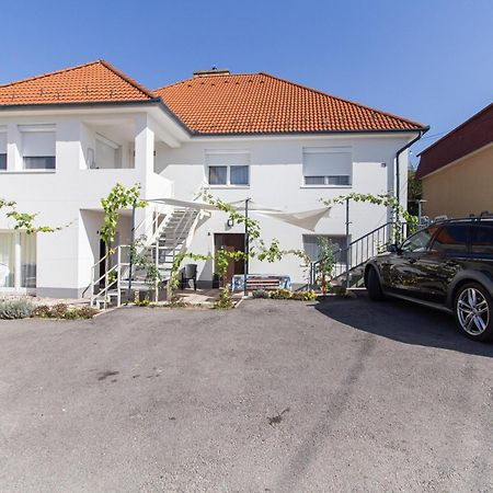 Deli Terasz A Apartman Free Parking, Self-Check-In Anytime Győr Zewnętrze zdjęcie