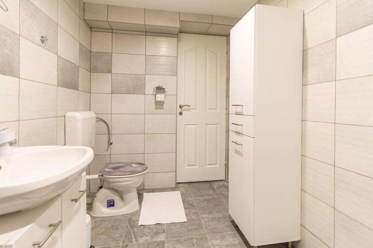 Apartament Deli Terasz A Apartman Free Parking, Self-Check-In Anytime Győr Zewnętrze zdjęcie